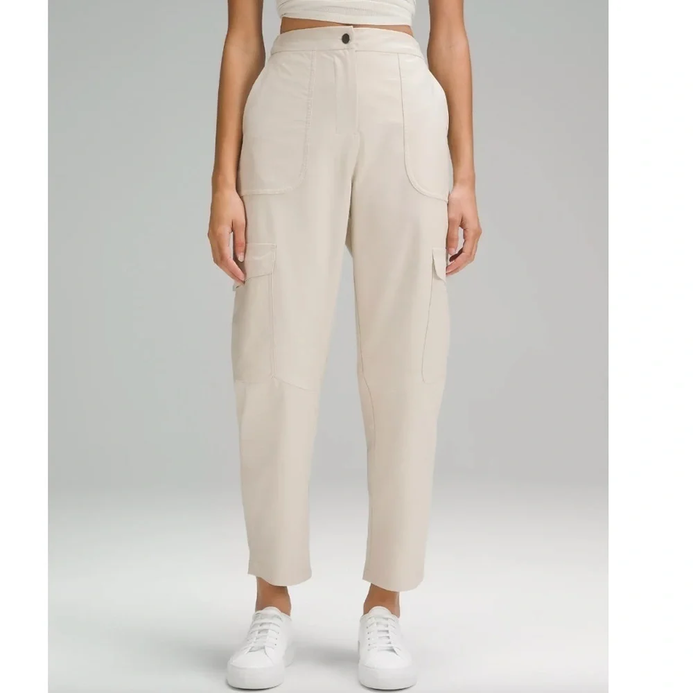 Lululemon Utilitech Cargo Pocket High Rise Pants Light Beige Sz 25